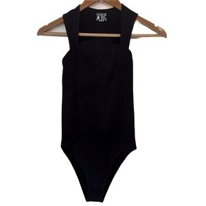 Chic Black Sleeveless Ribbed Bodysuit